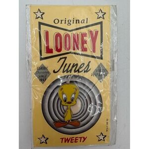 Vintage 1993 Looney Tunes Tweety Enamel‎ Pin on Card Warner Bros Classic NIP